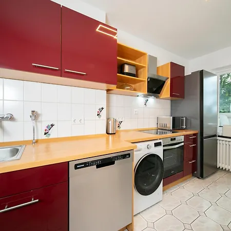 Lovely - Central - 65 Sqm - Fair - Kitchen