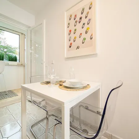 Apartment Lovely - Central - 65 Sqm - Fair - Kitchen